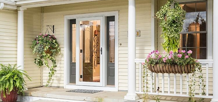 screen door installation in Oakland